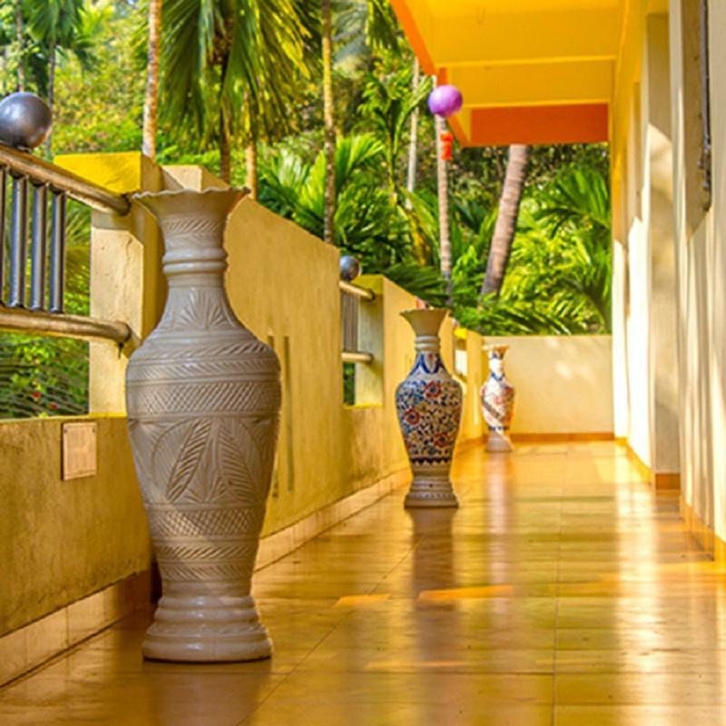 Maitreya Beach Resort Дивеагар Экстерьер фото