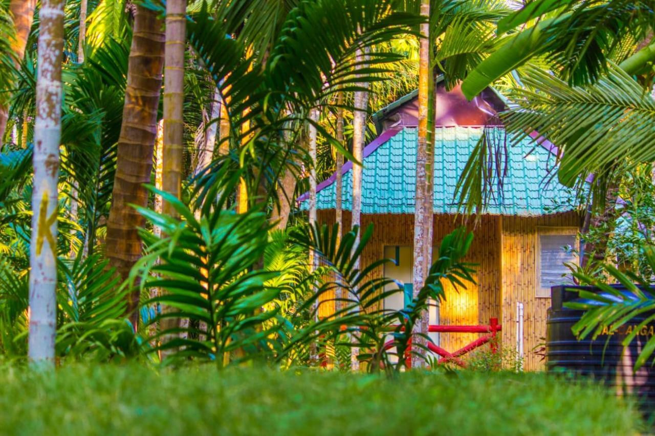 Maitreya Beach Resort Дивеагар Экстерьер фото